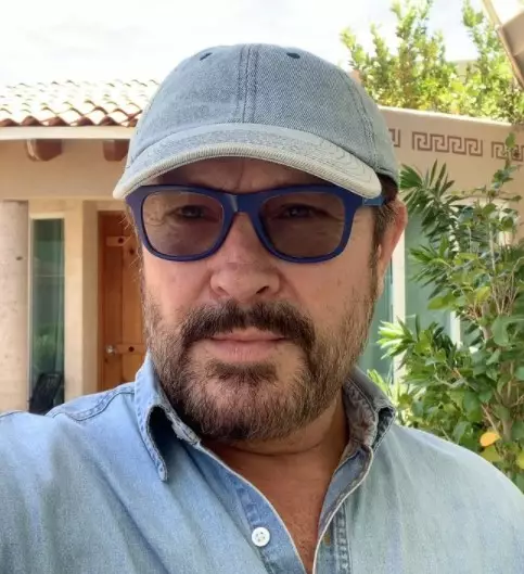 Potret terkini aktor telenovela populer di Indonesia dari berbagai sumber Potret terkini aktor telenovela populer di Indonesia dari berbagai sumber