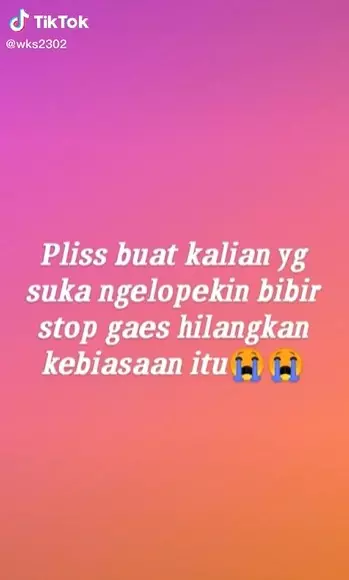 Efek kebiasaan mengelupas bibir © TikTok