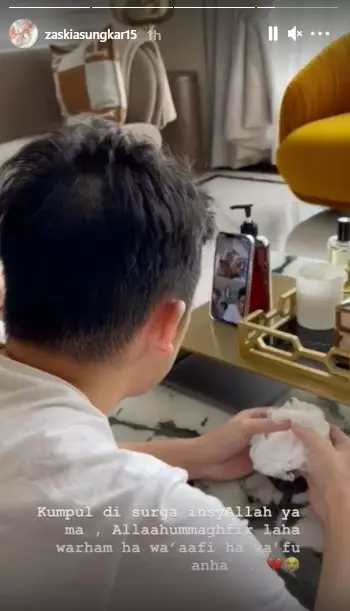 Ibunda Irwansyah meninggal dunia  dari berbagai sumber