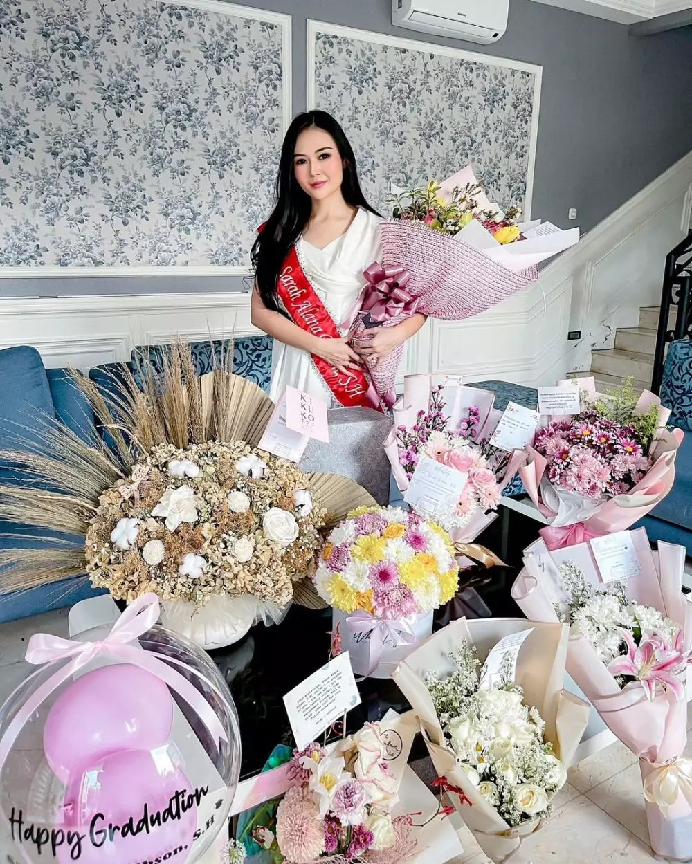 kisah seleb lulus kuliah usai menikah © berbagai sumber