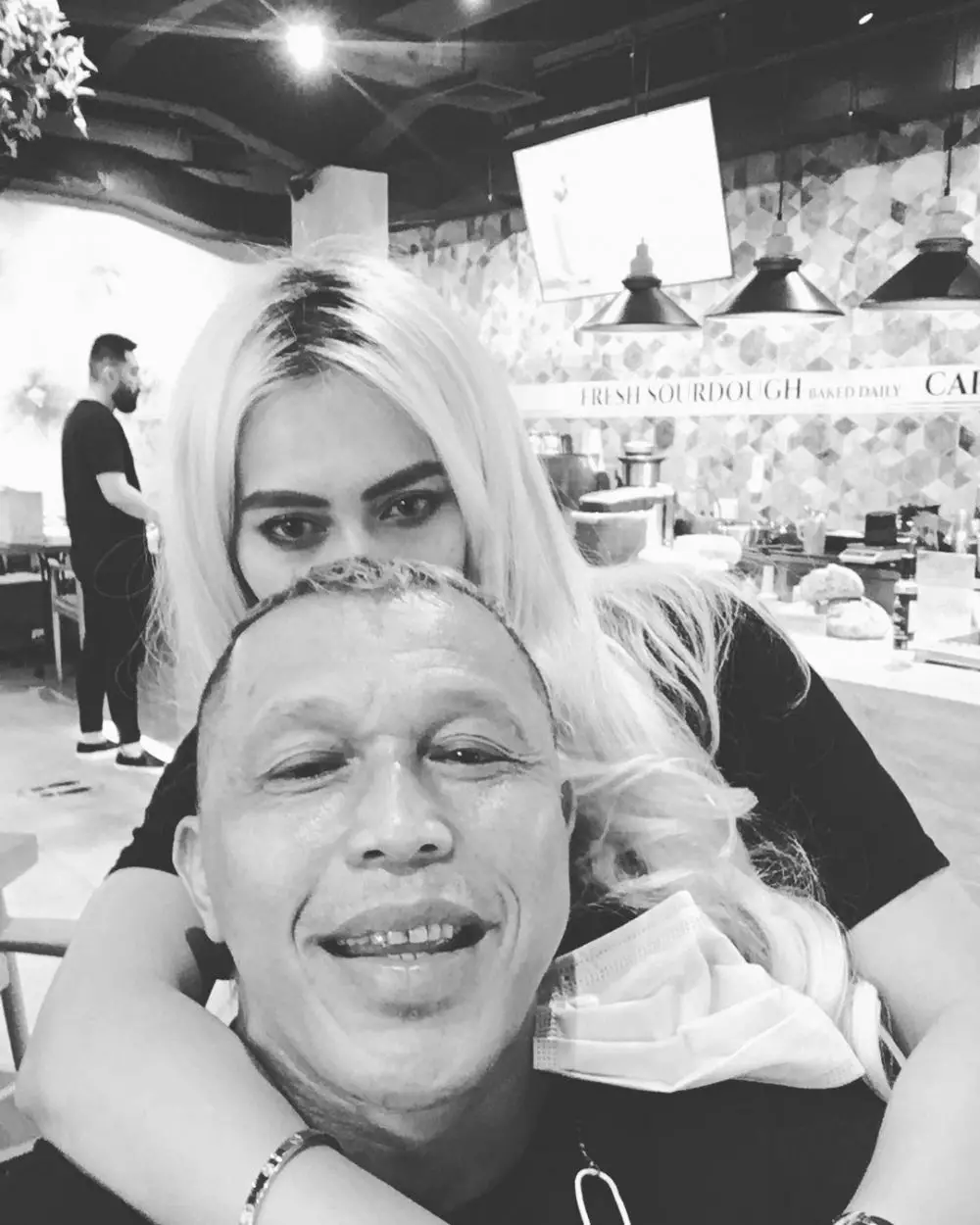 kebersamaan bang tigor dan istri © instagram