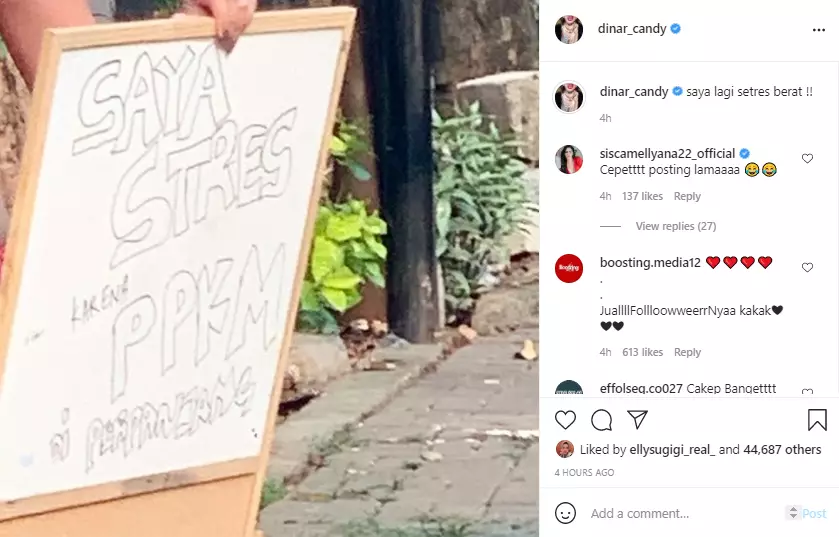 Dinar Candy nekat turun ke jalan pakai bikini Instagram