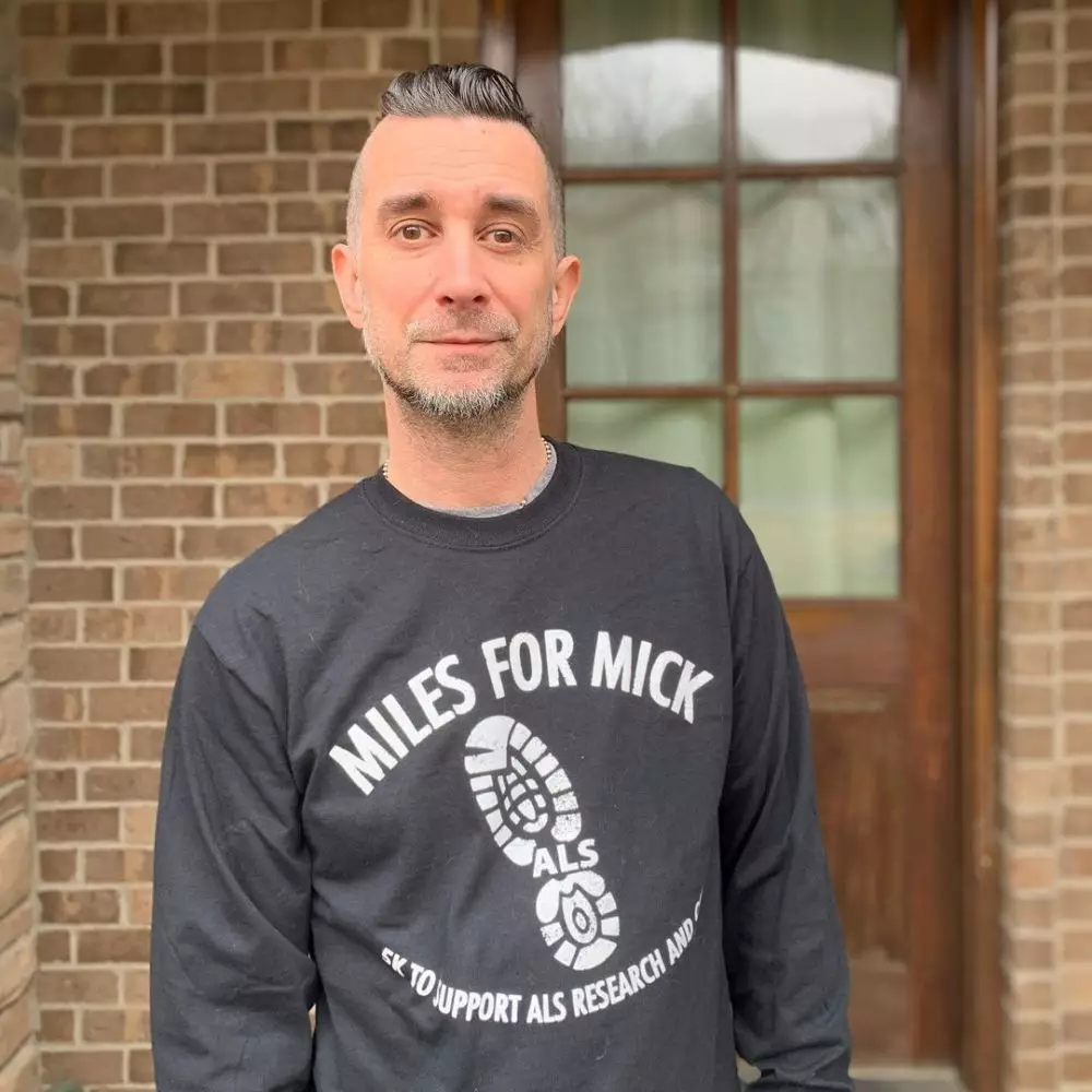 Pete Parada Drummer The Offspring dikeluarkan dari band Berbagai sumber