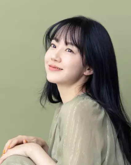 aktris Korea ini masih betah melajang dari berbagai sumber