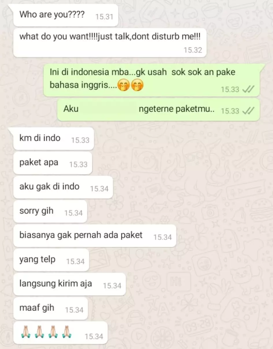 penerima paket salah paham © Twitter