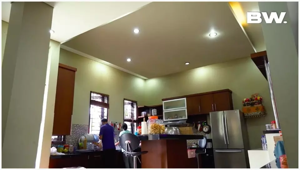 rumah Ajik Krisna © YouTube