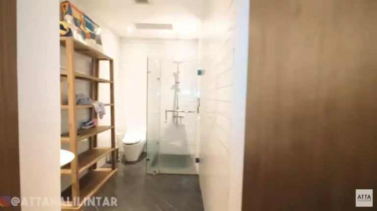 penampakan kamar mandi aktor © berbagai sumber