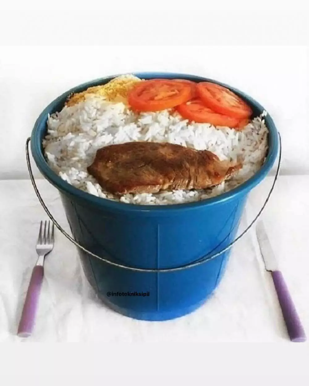 potret makanan terinspirasi tukang bangunan © 2021 instagram.com potret makanan terinspirasi tukang bangunan © 2021 instagram.com