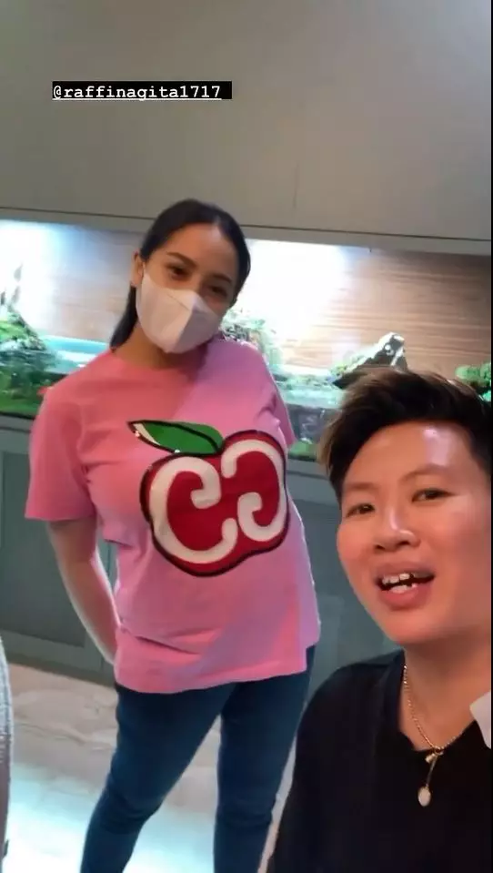 Butet di rumah Raffi © Instagram