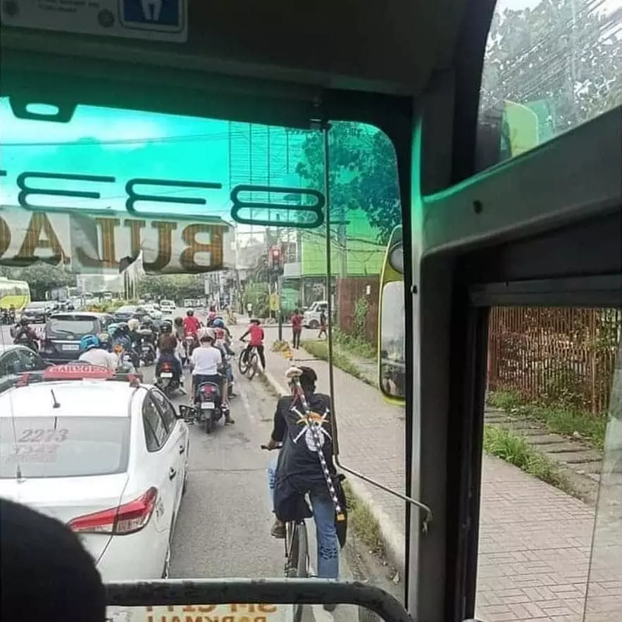 benda lucu dibawa bapak-bapak © 2021 instagram.com benda lucu dibawa bapak-bapak © 2021 instagram.com