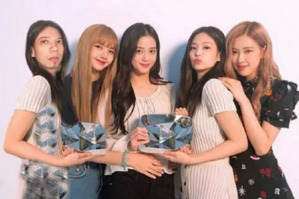 editan seleb pria bareng blackpink © Instagram