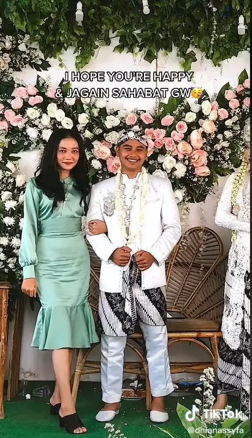 jadi bridesmaid di nikahan mantan © TikTok