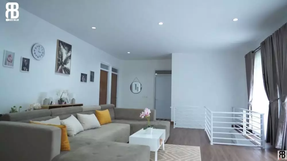 Billar ke kampung halaman Lesty © YouTube