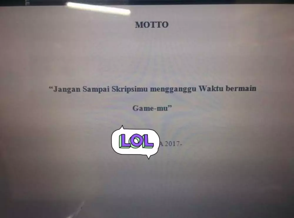 Tulisan di halaman motto skripsi © berbagai sumber Tulisan di halaman motto skripsi © berbagai sumber