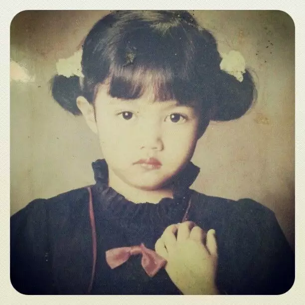 potret masa kecil penyanyi solo wanita © instagram