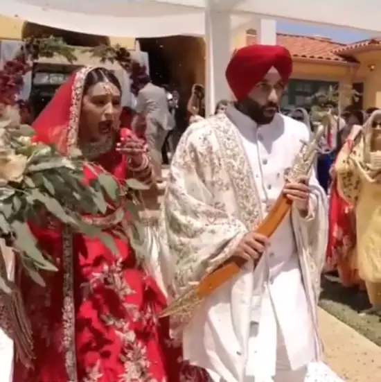 Aksi tak terduga fotografer pernikahan ini mengejutkan Instagram