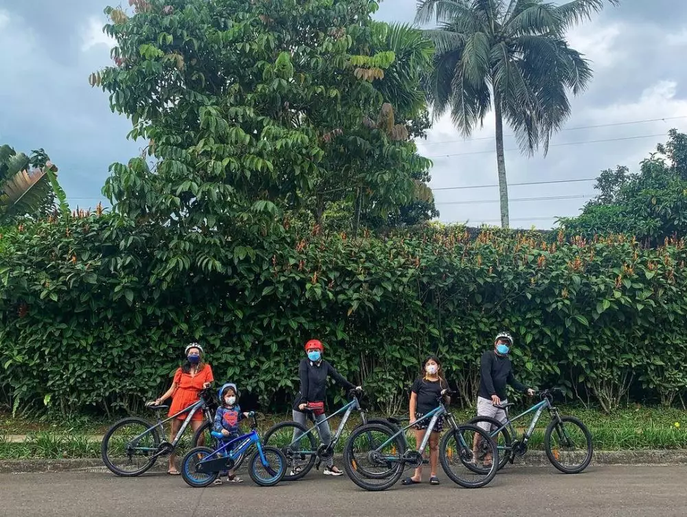 Seleb olahraga bareng anak © 2021 brilio.net