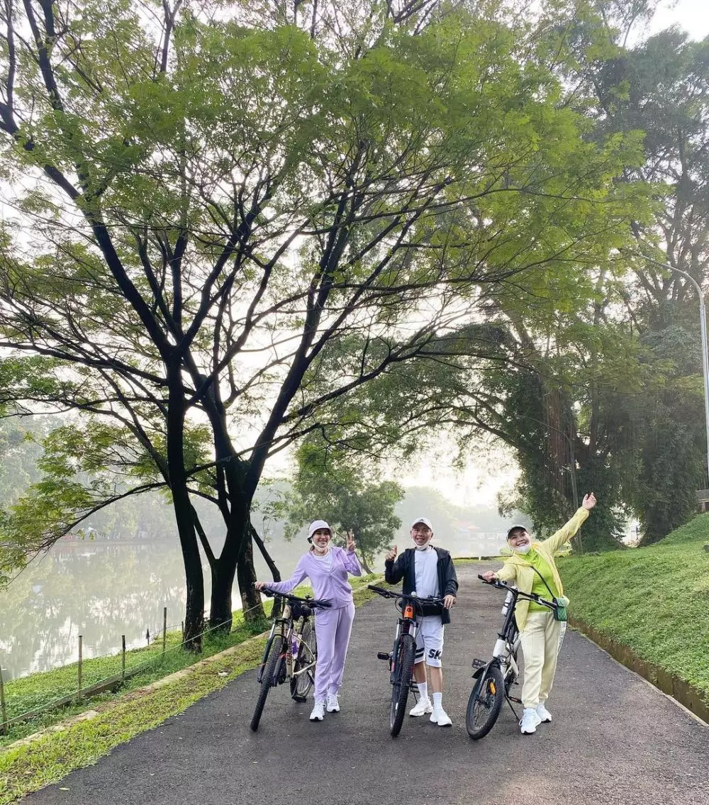 Seleb olahraga bareng anak © 2021 brilio.net