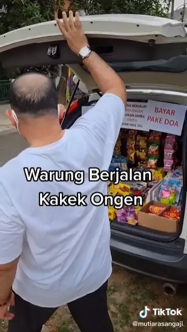 Viral warung berjalan untuk anak-anak bayar pakai doa TikTok Viral warung berjalan untuk anak-anak bayar pakai doa TikTok