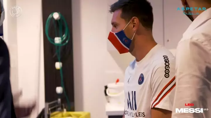 11 Potret hari pertama Leonel Messi di PSG, fans penuhi jalanan Paris berbagai sumber