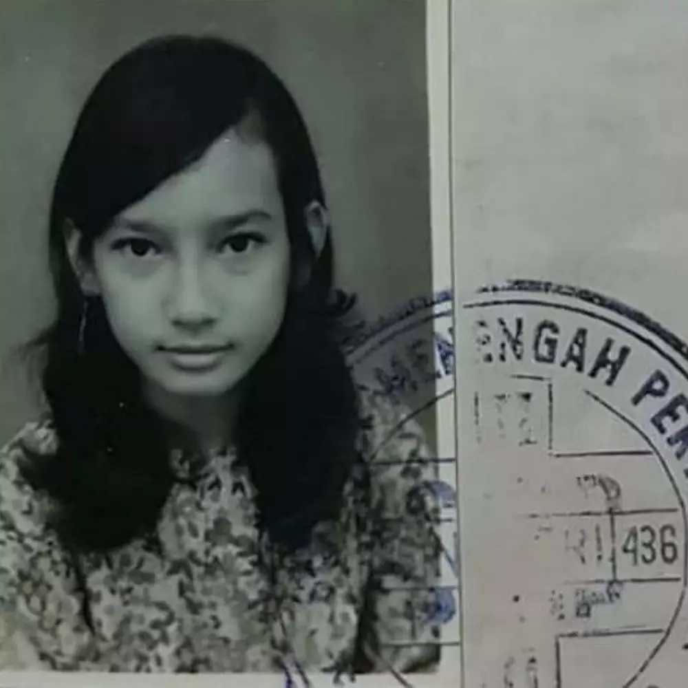 potret masa muda ibu presenter © instagram