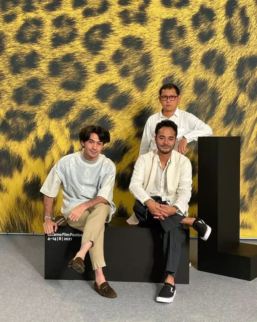 Outfit Reza Rahadian © 2021 brilio.net