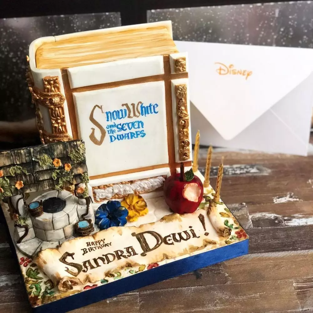 Potret kue ultah Sandra Dewi dari tahun ke tahun dari berbagai sumber