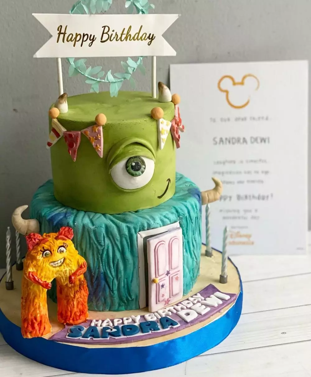 Potret kue ultah Sandra Dewi dari tahun ke tahun dari berbagai sumber