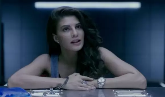 Transformasi Jacqueline Fernandez dari berbagai sumber Transformasi Jacqueline Fernandez dari berbagai sumber