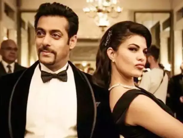 Transformasi Jacqueline Fernandez dari berbagai sumber Transformasi Jacqueline Fernandez dari berbagai sumber