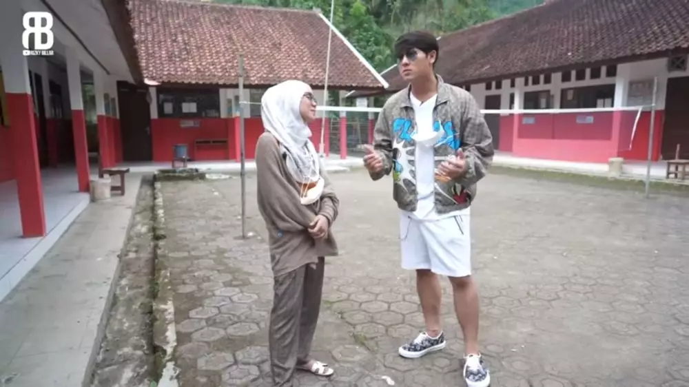 Penampakan sekolah Lesty © 2021 brilio.net