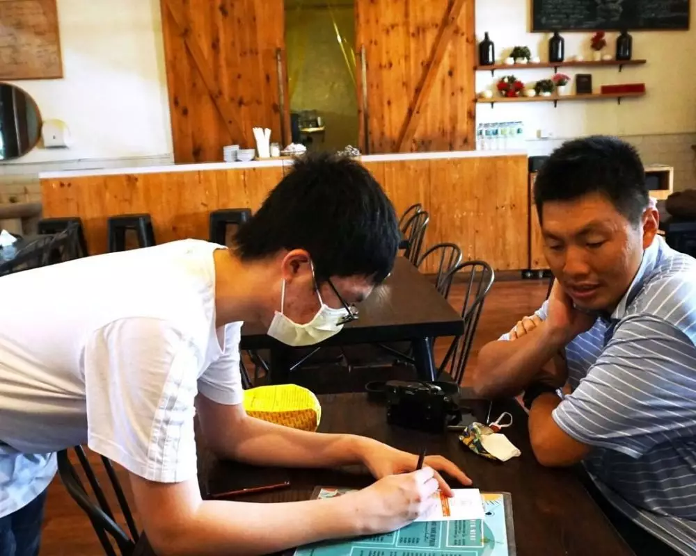 5 Fakta pelukis autis © 2021 brilio.net 5 Fakta pelukis autis © 2021 brilio.net