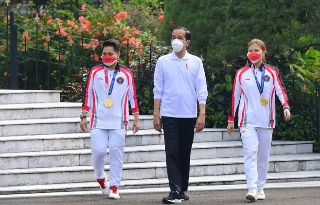 Greysia Polii dan Apriyani Rahayu tiba di Istana Negara © 2021 brilio.net