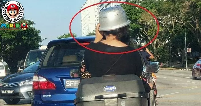 helm ala emak-emak © 2021 brilio.net helm ala emak-emak © 2021 brilio.net