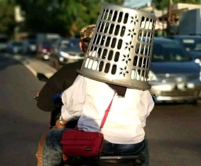 helm ala emak-emak © 2021 brilio.net helm ala emak-emak © 2021 brilio.net