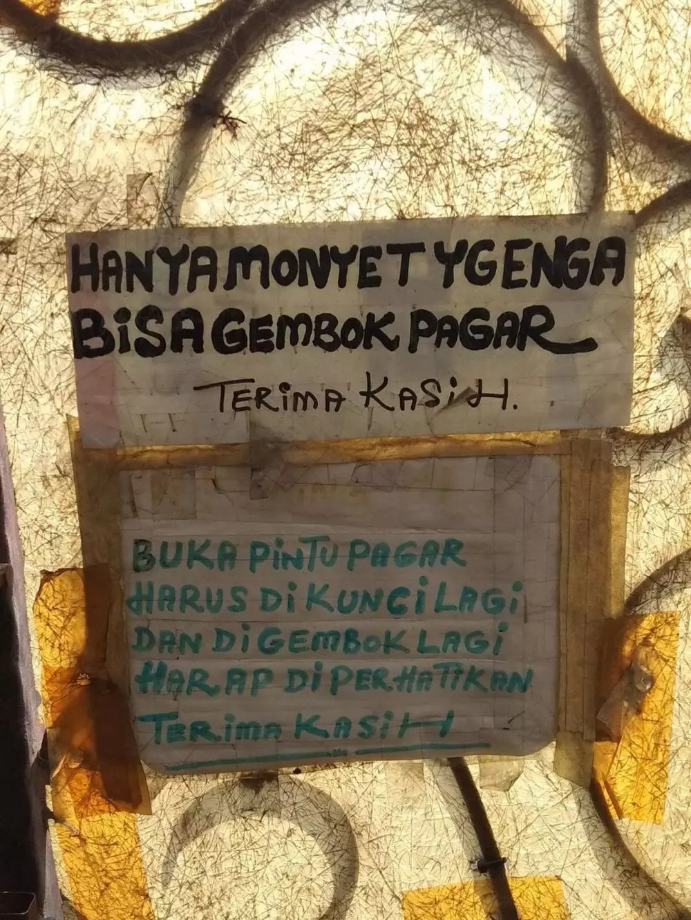 peringatan lucu harap tutup pintu © 2021 1cak.com peringatan lucu harap tutup pintu © 2021 1cak.com