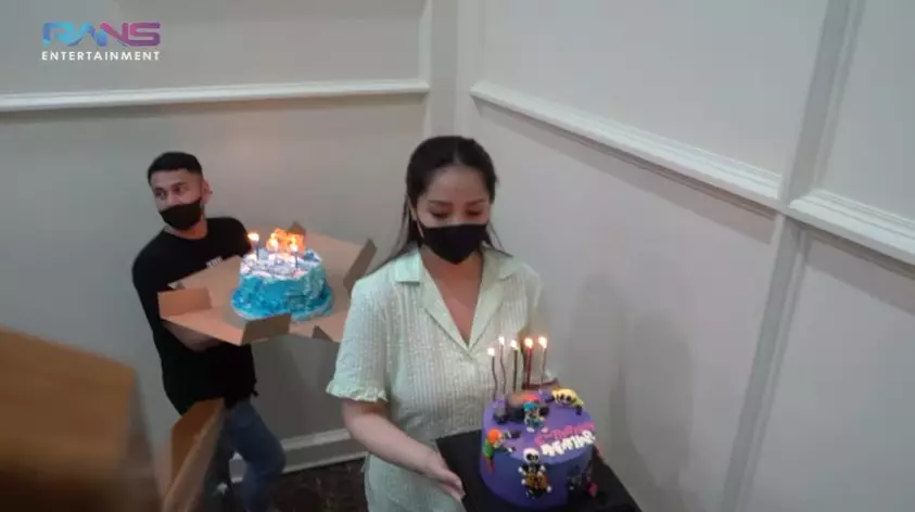 Momen kejutan ulang tahun Rafathar Youtube/Rans Entertainment Momen kejutan ulang tahun Rafathar Youtube/Rans Entertainment