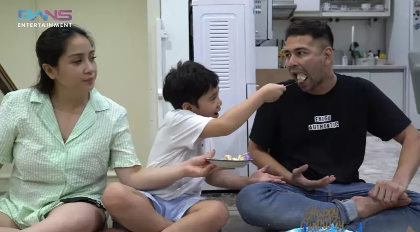 Momen kejutan ulang tahun Rafathar Youtube/Rans Entertainment Momen kejutan ulang tahun Rafathar Youtube/Rans Entertainment