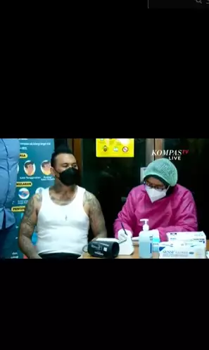 momen Jerinx disuntik vaksin Covid-19 Instagram