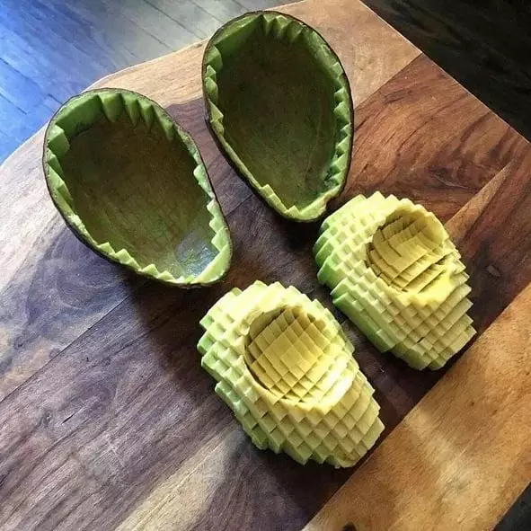 cara lucu orang kupas makanan © 2021 instagram.com