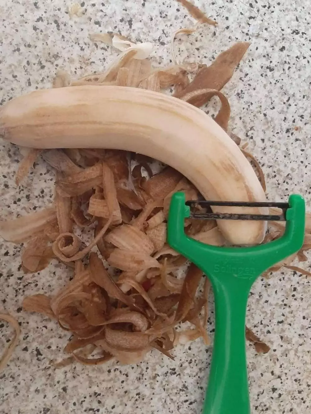 cara lucu orang kupas makanan © 2021 instagram.com