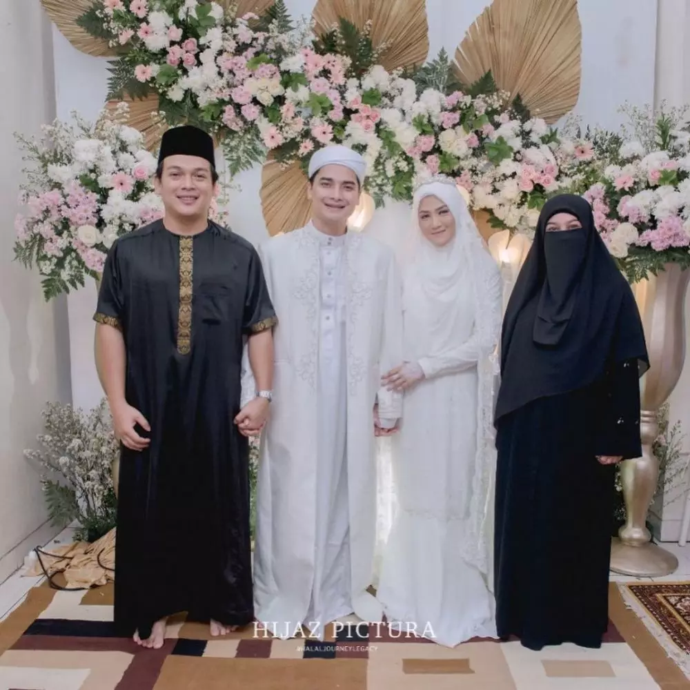 momen pernikahan Alvin Faiz dan Henny Rahman Instagram/@umi_yuni_syahla_aceh momen pernikahan Alvin Faiz dan Henny Rahman Instagram/@umi_yuni_syahla_aceh