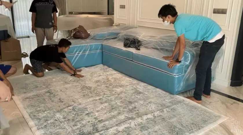 Potret isi rumah baru Syahnaz Sadiqah YouTube/Jeje & Nanas Channel Potret isi rumah baru Syahnaz Sadiqah YouTube/Jeje & Nanas Channel