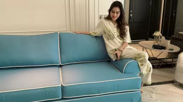 Potret isi rumah baru Syahnaz Sadiqah YouTube/Jeje & Nanas Channel Potret isi rumah baru Syahnaz Sadiqah YouTube/Jeje & Nanas Channel