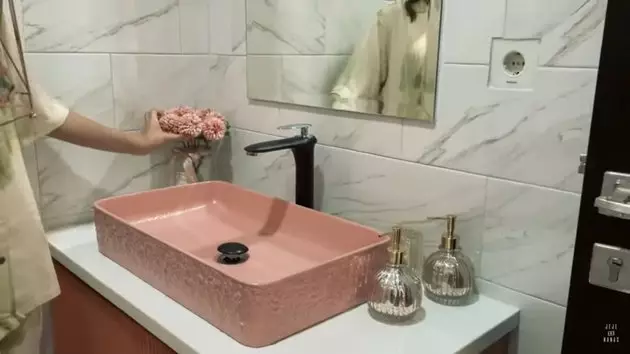 Potret isi rumah baru Syahnaz Sadiqah YouTube/Jeje & Nanas Channel Potret isi rumah baru Syahnaz Sadiqah YouTube/Jeje & Nanas Channel