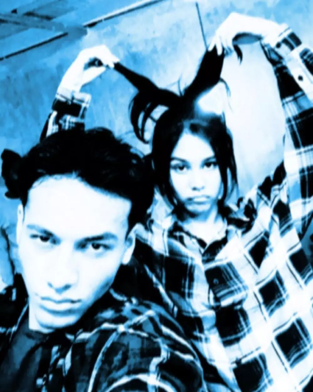 Vanesha Prescilla Jefri Nichol di luar syuting dari berbagai sumber