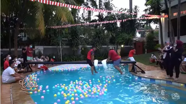 momen ruben onsu rayakan kemerdekaan di rumah © YouTube momen ruben onsu rayakan kemerdekaan di rumah © YouTube