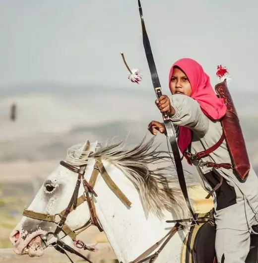 Potret Arum atlet cilik dari berbagai sumber Potret Arum atlet cilik dari berbagai sumber