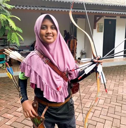 Potret Arum atlet cilik dari berbagai sumber Potret Arum atlet cilik dari berbagai sumber