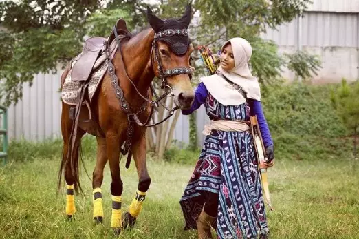 Potret Arum atlet cilik dari berbagai sumber Potret Arum atlet cilik dari berbagai sumber